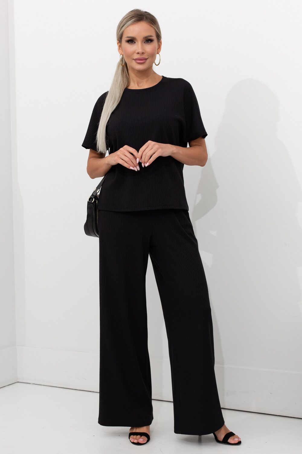 

Костюм с брюками и блузкой Valentina, Черный