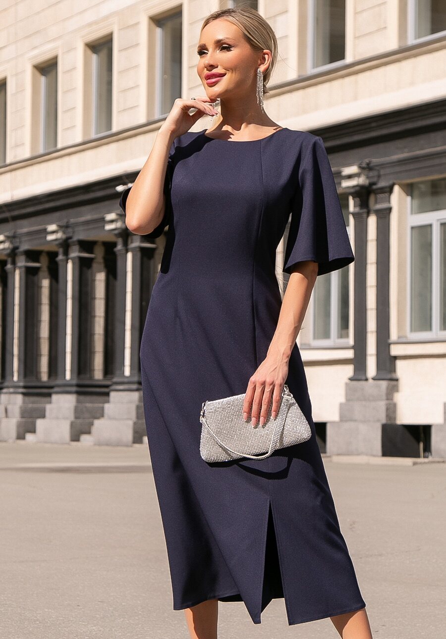 

Платье рукавом-колоколом и рзарезом LT Collection, Синий